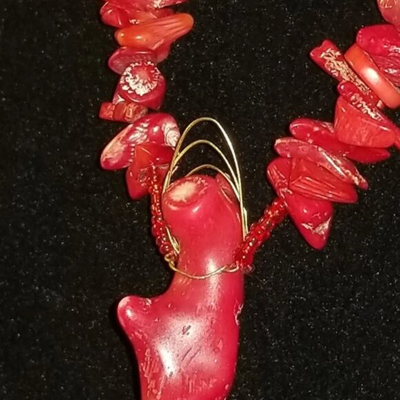 Red Coral Beaded Necklace - Picture 9 of 9